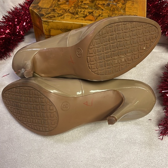 Merona Beige patent leather Stiletto Platforms - Picture 5 of 5